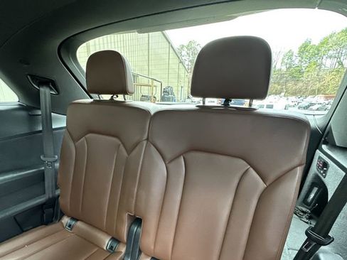 Used 2019 Audi Q7 3.0T Premium w/ Cold Weather Package image 38