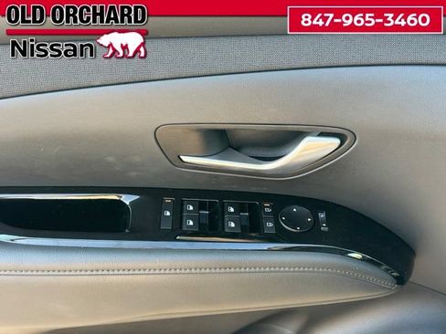 Used 2025 Hyundai Tucson Limited AWD/4WD image 9