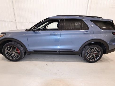 New 2026 Ford Explorer ST-Line w/ ST-Line Street Pack AWD/4WD image 6