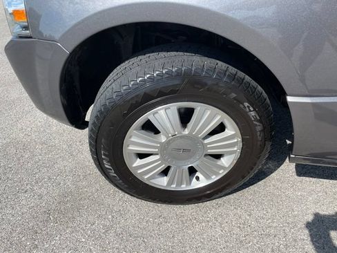 Used 2012 Lincoln Navigator 4WD image 16