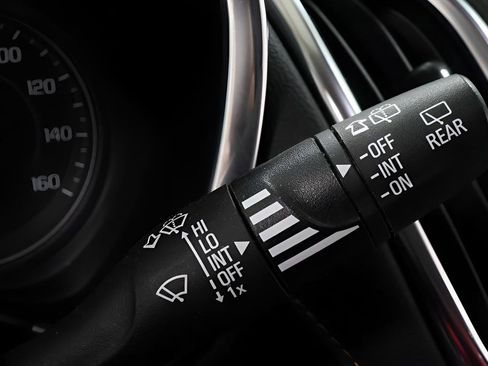 Used 2022 Chevrolet Equinox Premier image 17