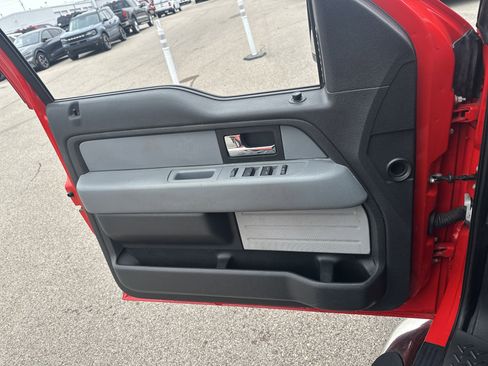 Used 2014 Ford F150 XLT image 14