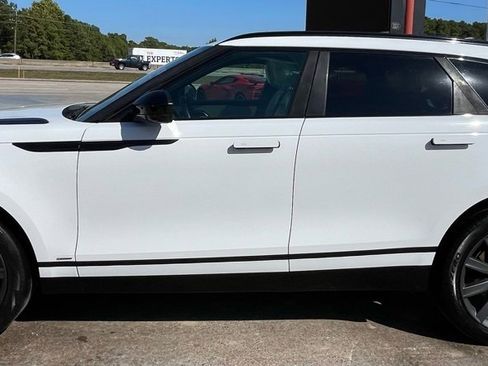 Used 2019 Land Rover Range Rover Velar R-Dynamic SE image 8