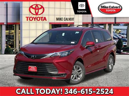 New 2026 Toyota Sienna LE image 1