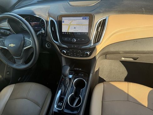 Used 2023 Chevrolet Equinox Premier image 21