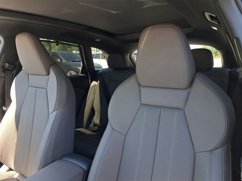 New 2025 Audi Q5 Premium Plus image 17