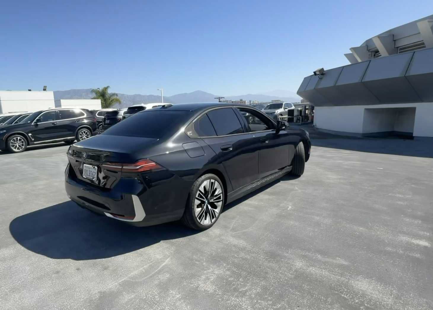 Used 2024 BMW i5 eDrive40i w/ Premium Package RWD image 5