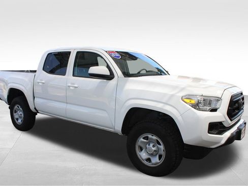 Used 2020 Toyota Tacoma SR AWD/4WD image 20