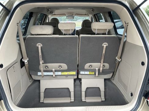 Used 2008 Kia Sedona LX image 14