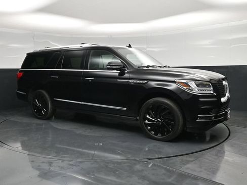 Used 2020 Lincoln Navigator L Reserve w/ Equipment Group 208A Reserve AWD/4WD image 3