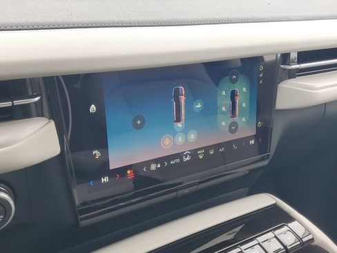 New 2026 Lincoln Navigator Reserve w/ Jet Appearance Package image 24