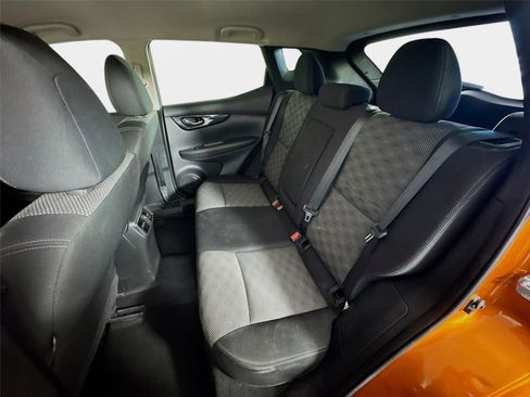 Used 2017 Nissan Rogue Sport SV FWD image 20