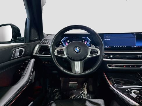 Used 2025 BMW X5 xDrive40i w/ M Sport Package AWD/4WD image 24