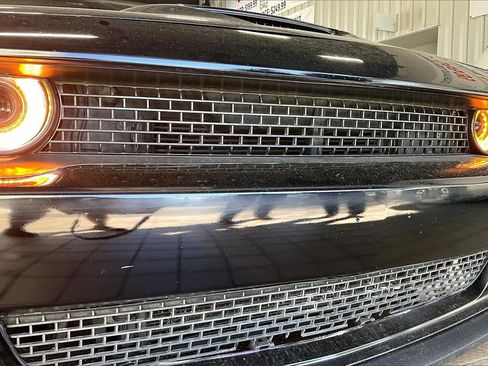 Used 2020 Dodge Challenger R/T image 24