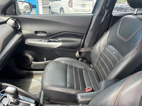 Used 2020 Nissan Kicks SR w/ SR Premium Package FWD image 17