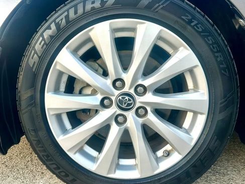 Used 2018 Toyota Camry LE FWD image 33