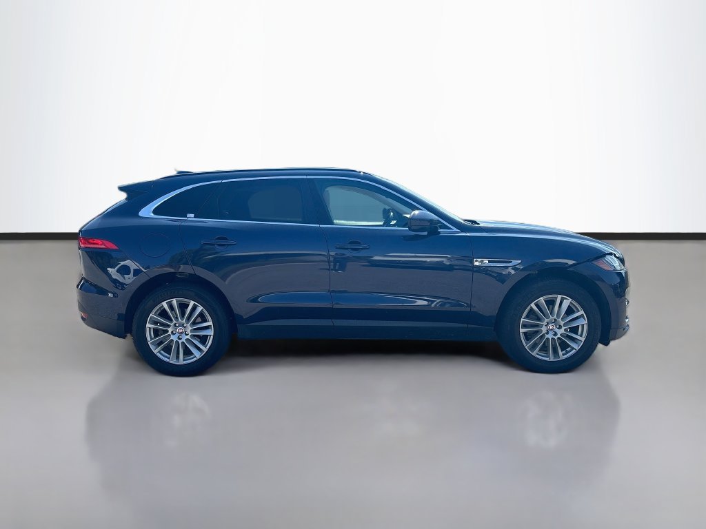 Used 2017 Jaguar F-PACE Prestige AWD/4WD image 2