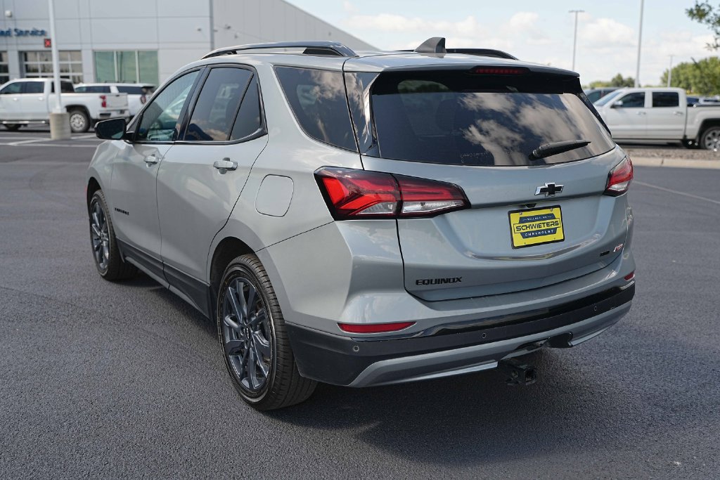 Used 2024 Chevrolet Equinox RS w/ LPO, Floor Liner Package AWD/4WD image 9