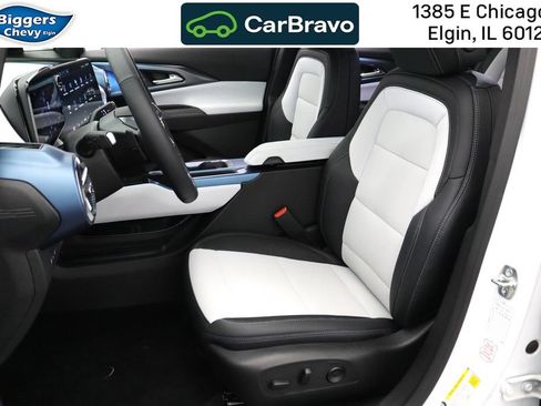 Certified 2025 Chevrolet Equinox EV LT FWD image 9