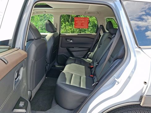 Certified 2023 Nissan Rogue SL w/ SL Premium Package AWD/4WD image 12