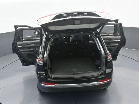 Used 2024 Jeep Grand Cherokee Limited w/ Luxury Tech Group II image 75