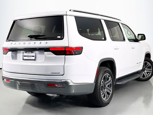 Used 2022 Jeep Wagoneer Series III image 12