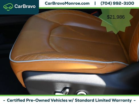 Used 2021 Chrysler Pacifica Pinnacle FWD image 16