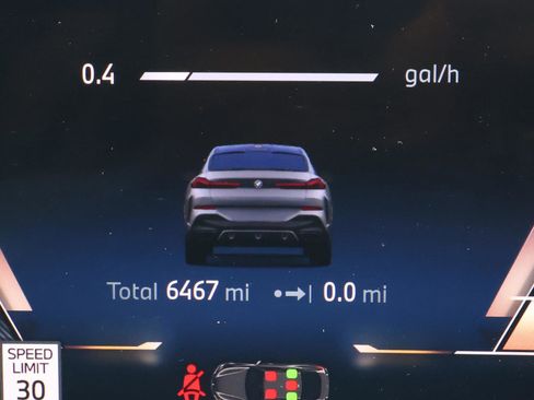 Used 2025 BMW X6 xDrive40i w/ Executive Package image 30