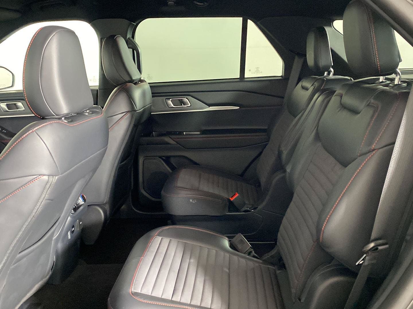 Used 2026 Ford Explorer ST-Line AWD/4WD image 24
