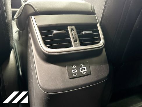 Used 2024 Subaru Outback Premium AWD/4WD image 27