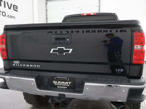 Used 2018 Chevrolet Silverado 2500 LTZ w/ Duramax Plus Package image 26