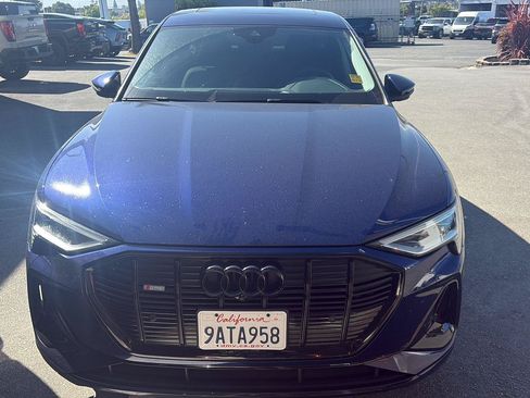 Used 2022 Audi e-tron Premium Plus AWD/4WD image 7