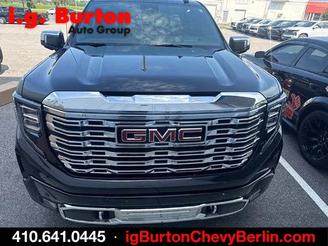 Used 2025 GMC Sierra 1500 Denali w/ Denali Reserve Package AWD/4WD image 5