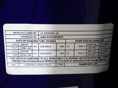 Used 2024 Volkswagen Golf R AWD/4WD image 57