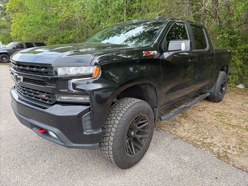 Used 2021 Chevrolet Silverado 1500 LT Trail Boss w/ Convenience Package II image 2