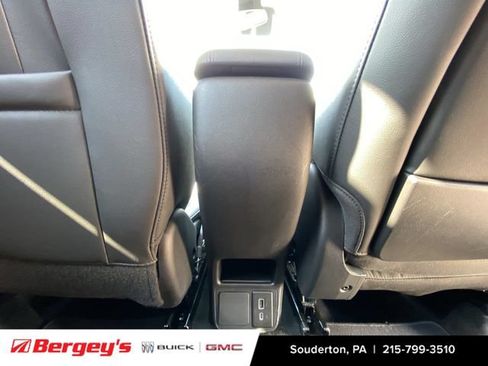 Used 2024 Buick Encore GX Preferred w/ Comfort Package FWD image 24
