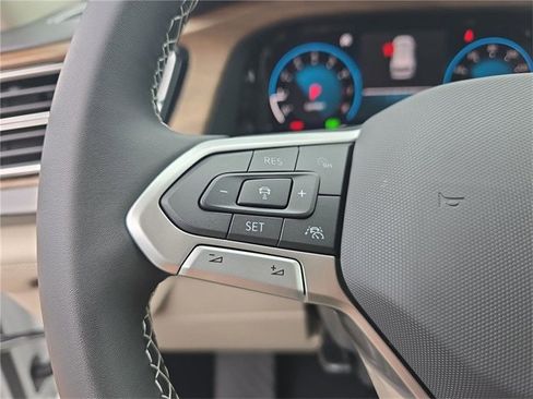 New 2026 Volkswagen Atlas SE image 25