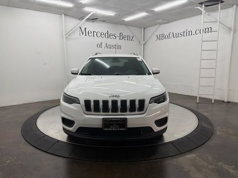 Used 2020 Jeep Cherokee Latitude FWD image 2