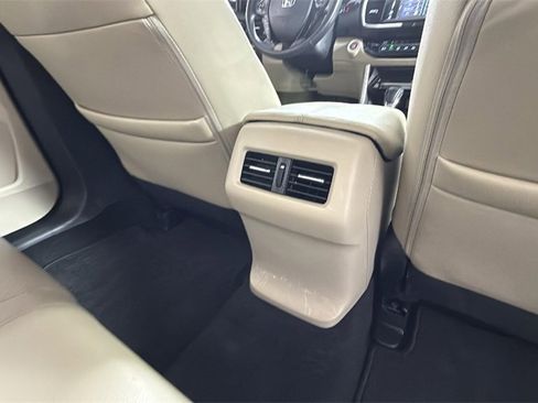 Used 2017 Honda Accord EX-L image 31