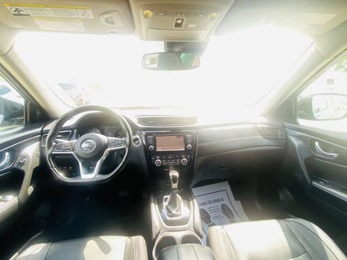 Used 2018 Nissan Rogue SL w/ Premium Package AWD/4WD image 8