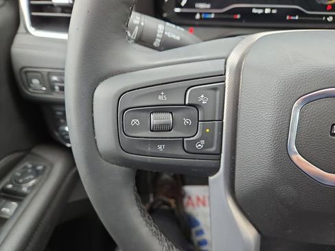 Used 2024 GMC Yukon Denali image 18