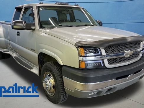 Used 2004 Chevrolet Silverado 3500 LT image 1