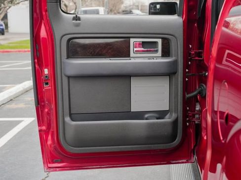 Used 2013 Ford F150 Platinum image 38