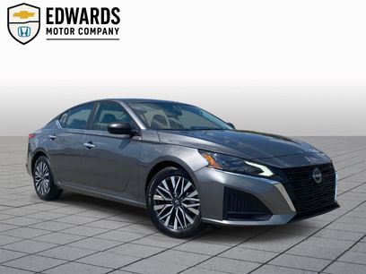 Used 2024 Nissan Altima 2.5 SV