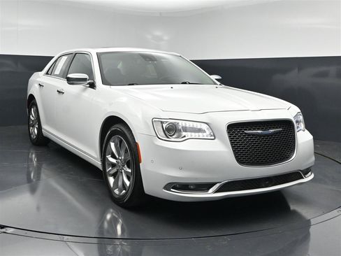 Used 2017 Chrysler 300 C w/ Safetytec Plus Group AWD/4WD image 1