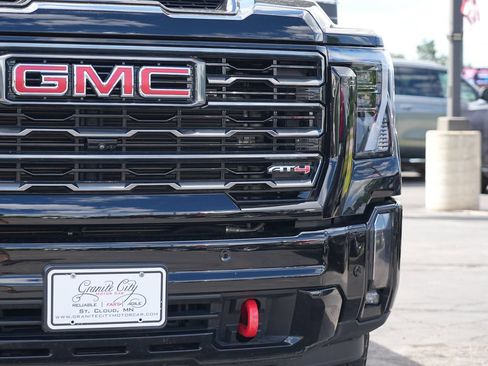 Used 2024 GMC Sierra 2500 AT4 w/ AT4 Premium Plus Package AWD/4WD image 9