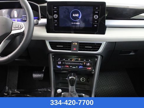 New 2026 Volkswagen Taos SE image 20