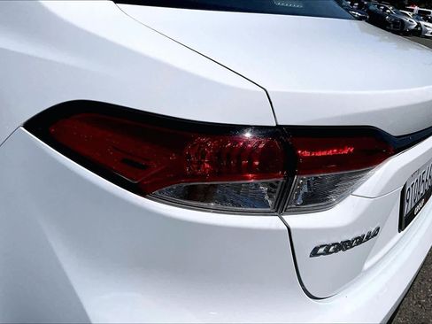 Used 2024 Toyota Corolla LE FWD image 28