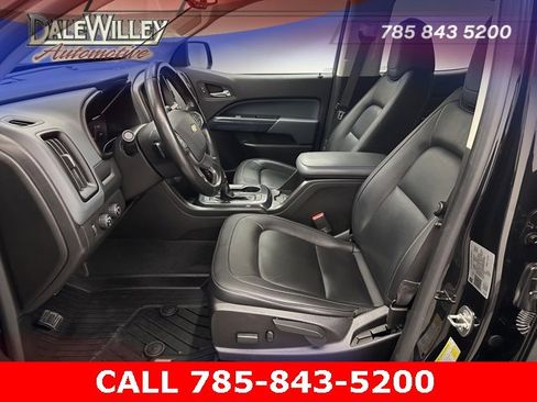 Used 2021 Chevrolet Colorado Z71 w/ Z71 Midnight Edition image 17