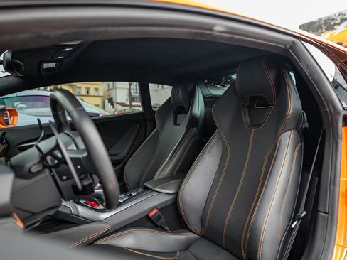 Used 2015 Lamborghini Huracan LP 610-4 image 6